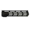 Der Free Float AR-15 Handguard M-LOK 9" bietet eine leichte, stabile Konstruktion mit Picatinny und M-Lok Slots für optimale Anpassungsmöglichkeiten.